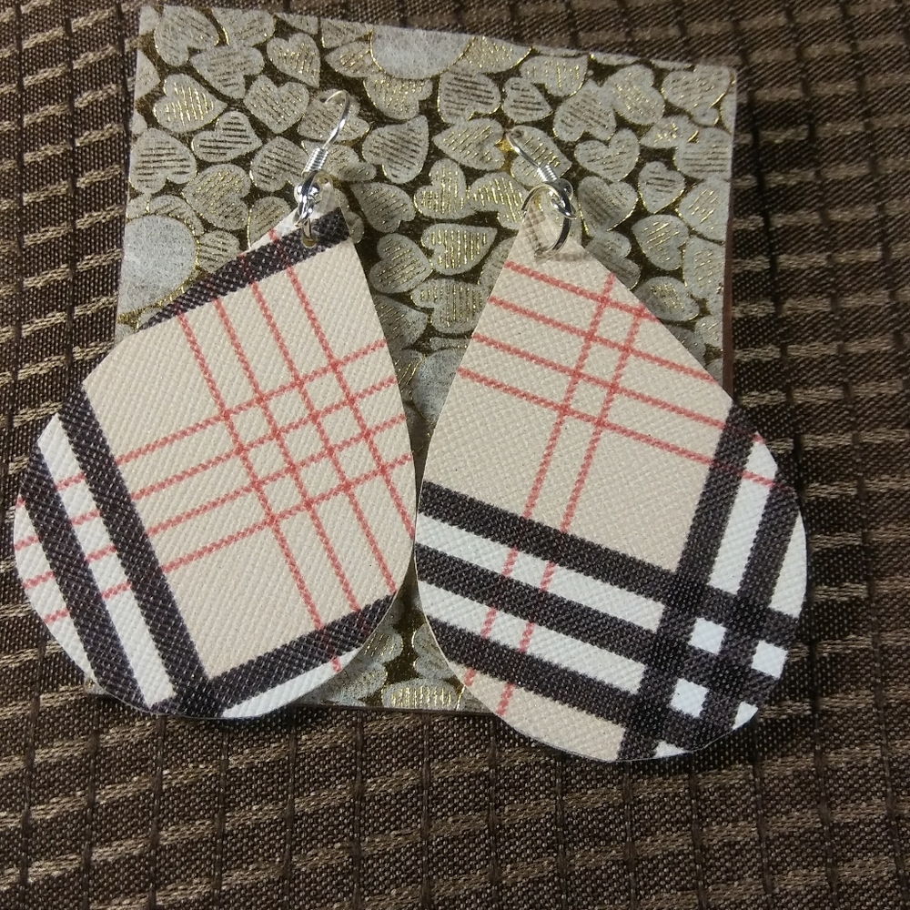 Earrings faux leather